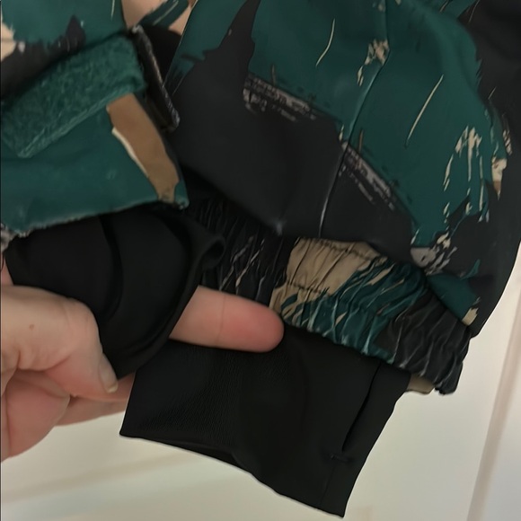 Ripzone Kids Camouflage Winter Jacket - Size M. - Picture 4 of 7